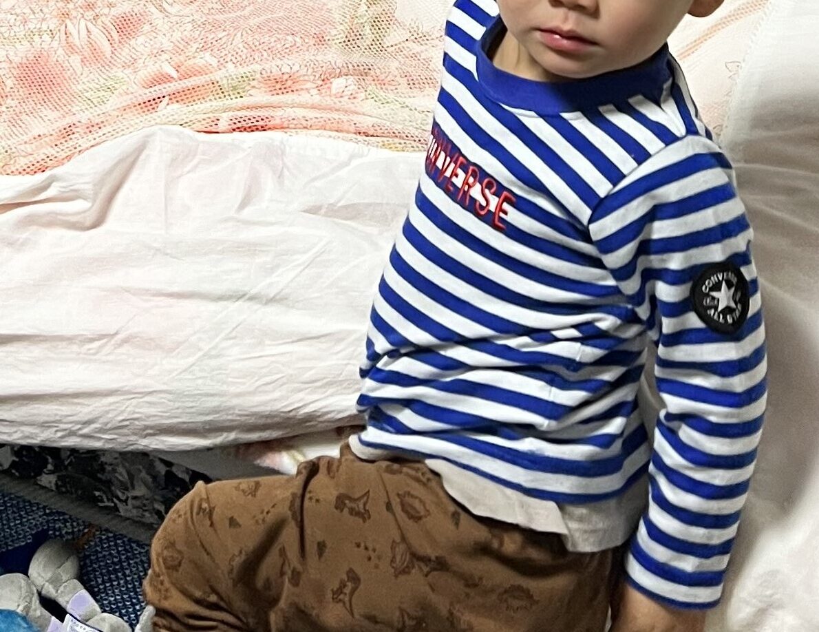 寝る前に動画を見たがる２歳３ヶ月の子供